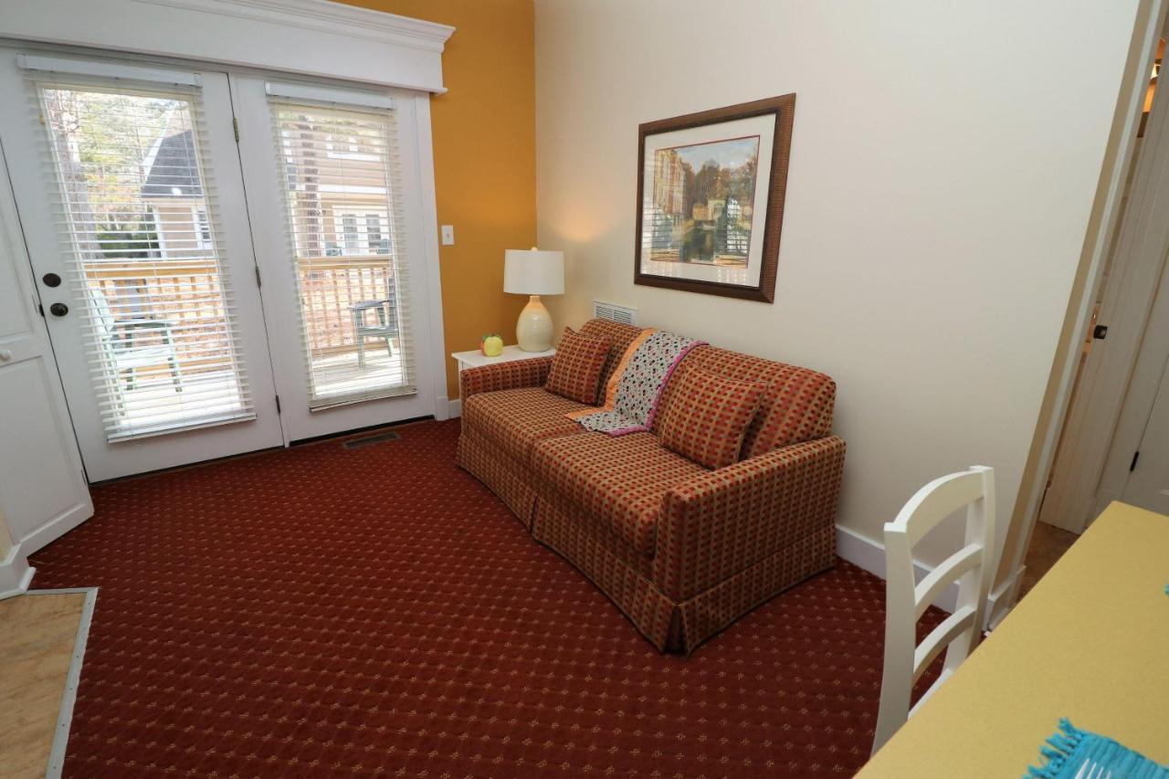 Kings Creek Plantation By Tripforth Williamsburg Room photo